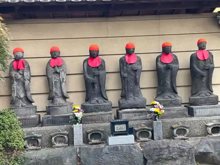 霊巌寺の地蔵