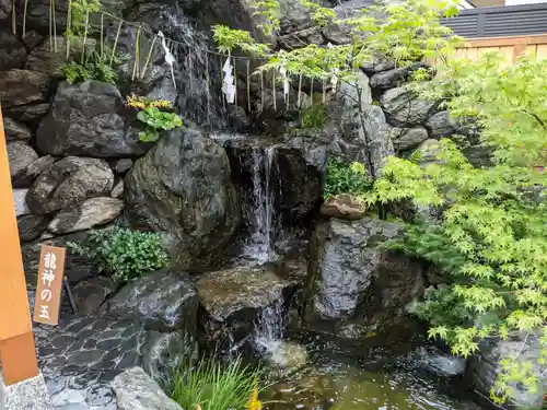 蛇窪神社の庭園