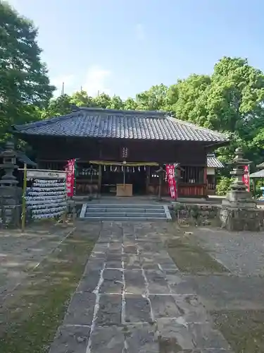 上之村神社の本殿