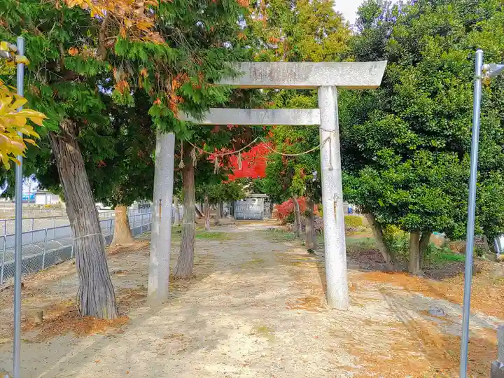 春日神社(百島町)の鳥居