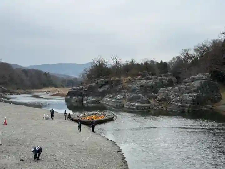 宝登山神社の{uncategorized: "未分類", other: "その他", undefined: "問題あり", building: "その他建物", grave: "お墓", sacred_gate: "鳥居", guardian: "狛犬", statue: "像", buddha: "仏像", history: "歴史", nature: "自然", garden: "庭園", animal: "動物", pagoda: "塔", temizu: "手水舎", mountain_gate: "山門・神門", sanctuary: "本殿・本堂", subordinate: "末社・摂社", art: "芸術", scenery: "景色", jizo: "地蔵", ema: "絵馬", goshuin: "御朱印", omikuji: "おみくじ", items: "授与品その他", amulet: "お守り", goshuincho: "御朱印帳", eats: "食事", festival: "お祭り", votive_dance: "神楽", shichigosan: "七五三参", wedding: "結婚式", experience: "体験その他", initially: "初詣", around: "周辺", anti_infection: "感染症対策"}
