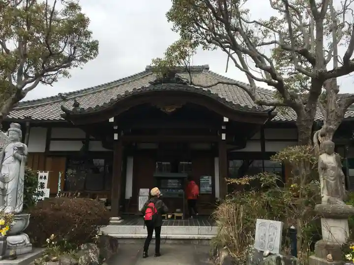 円観寺の本殿・本堂