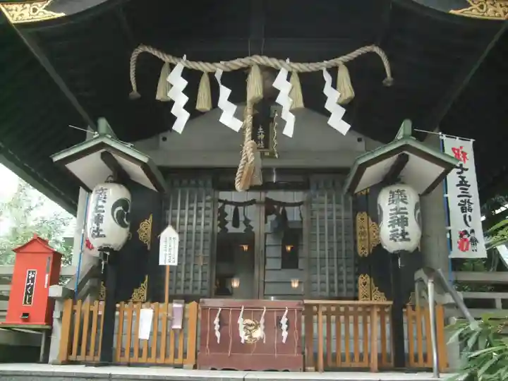 築土神社の本殿・本堂