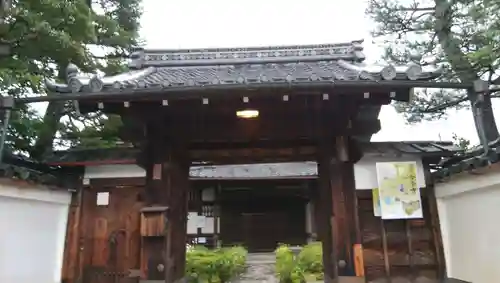 金臺寺（金台寺）の山門・神門