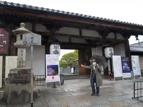 東寺（教王護国寺）の山門