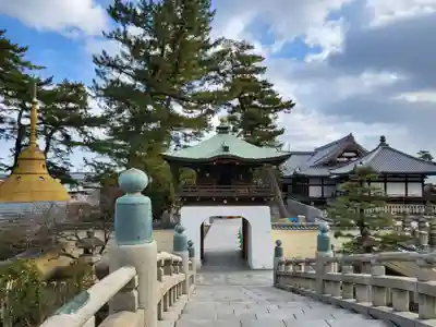 善通寺の山門・神門