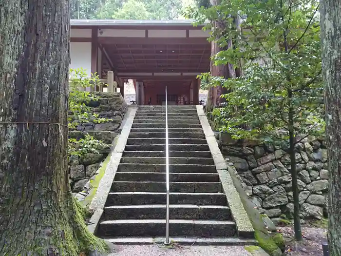 八幡神社の本殿