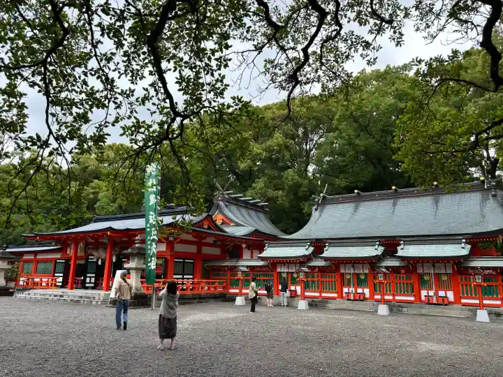 熊野速玉大社の{uncategorized: "未分類", other: "その他", undefined: "問題あり", building: "その他建物", grave: "お墓", sacred_gate: "鳥居", guardian: "狛犬", statue: "像", buddha: "仏像", history: "歴史", nature: "自然", garden: "庭園", animal: "動物", pagoda: "塔", temizu: "手水舎", mountain_gate: "山門・神門", sanctuary: "本殿・本堂", subordinate: "末社・摂社", art: "芸術", scenery: "景色", jizo: "地蔵", ema: "絵馬", goshuin: "御朱印", omikuji: "おみくじ", items: "授与品その他", amulet: "お守り", goshuincho: "御朱印帳", eats: "食事", festival: "お祭り", votive_dance: "神楽", shichigosan: "七五三参", wedding: "結婚式", experience: "体験その他", initially: "初詣", around: "周辺", anti_infection: "感染症対策"}