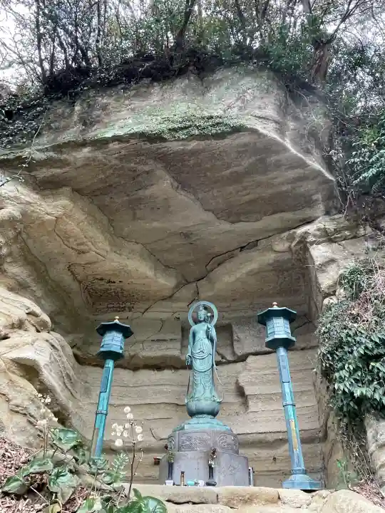 龍口寺の{uncategorized: "未分類", other: "その他", undefined: "問題あり", building: "その他建物", grave: "お墓", sacred_gate: "鳥居", guardian: "狛犬", statue: "像", buddha: "仏像", history: "歴史", nature: "自然", garden: "庭園", animal: "動物", pagoda: "塔", temizu: "手水舎", mountain_gate: "山門・神門", sanctuary: "本殿・本堂", subordinate: "末社・摂社", art: "芸術", scenery: "景色", jizo: "地蔵", ema: "絵馬", goshuin: "御朱印", omikuji: "おみくじ", items: "授与品その他", amulet: "お守り", goshuincho: "御朱印帳", eats: "食事", festival: "お祭り", votive_dance: "神楽", shichigosan: "七五三参", wedding: "結婚式", experience: "体験その他", initially: "初詣", around: "周辺", anti_infection: "感染症対策"}