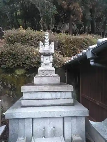 明礬薬師寺の塔