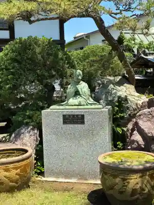 晴雲寺の{uncategorized: "未分類", other: "その他", undefined: "問題あり", building: "その他建物", grave: "お墓", sacred_gate: "鳥居", guardian: "狛犬", statue: "像", buddha: "仏像", history: "歴史", nature: "自然", garden: "庭園", animal: "動物", pagoda: "塔", temizu: "手水舎", mountain_gate: "山門・神門", sanctuary: "本殿・本堂", subordinate: "末社・摂社", art: "芸術", scenery: "景色", jizo: "地蔵", ema: "絵馬", goshuin: "御朱印", omikuji: "おみくじ", items: "授与品その他", amulet: "お守り", goshuincho: "御朱印帳", eats: "食事", festival: "お祭り", votive_dance: "神楽", shichigosan: "七五三参", wedding: "結婚式", experience: "体験その他", initially: "初詣", around: "周辺", anti_infection: "感染症対策"}