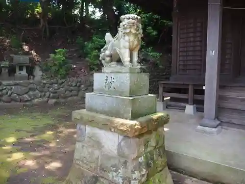 神明社の狛犬