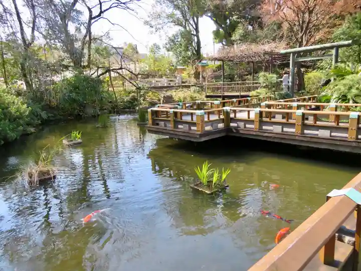 東郷神社の庭園