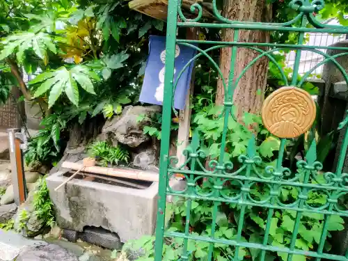 三光稲荷神社の{uncategorized: "未分類", other: "その他", undefined: "問題あり", building: "その他建物", grave: "お墓", sacred_gate: "鳥居", guardian: "狛犬", statue: "像", buddha: "仏像", history: "歴史", nature: "自然", garden: "庭園", animal: "動物", pagoda: "塔", temizu: "手水舎", mountain_gate: "山門・神門", sanctuary: "本殿・本堂", subordinate: "末社・摂社", art: "芸術", scenery: "景色", jizo: "地蔵", ema: "絵馬", goshuin: "御朱印", omikuji: "おみくじ", items: "授与品その他", amulet: "お守り", goshuincho: "御朱印帳", eats: "食事", festival: "お祭り", votive_dance: "神楽", shichigosan: "七五三参", wedding: "結婚式", experience: "体験その他", initially: "初詣", around: "周辺", anti_infection: "感染症対策"}