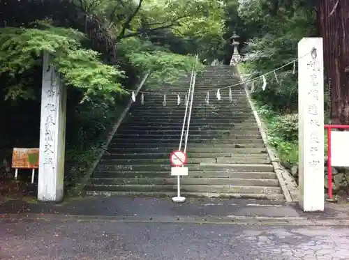 柞原八幡宮の建物その他