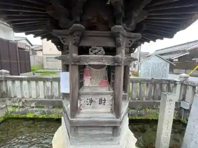 十王地蔵尊 (十王村の水)(滋賀県)