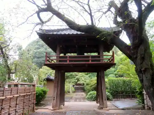 中院の山門・神門