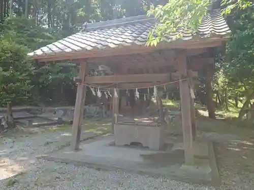 神明宮の手水舎