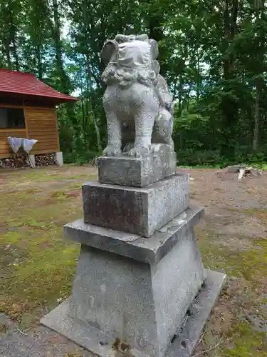 八幡神社の狛犬