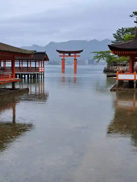 厳島神社(広島県)