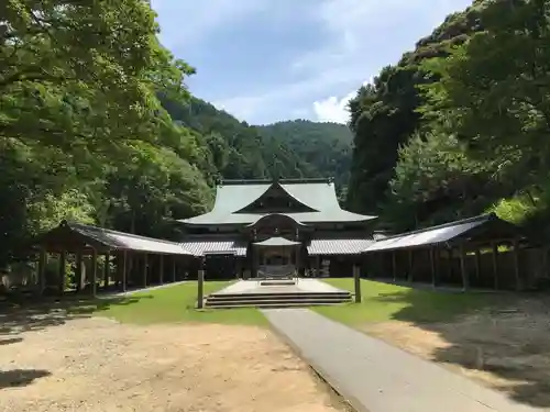 前神寺の本殿