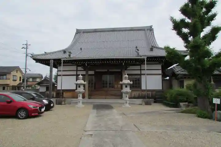 万寿寺の本殿・本堂