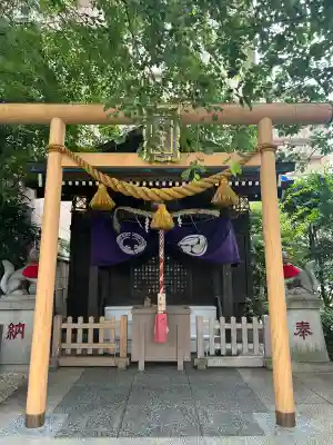 茶ノ木神社の{uncategorized: "未分類", other: "その他", undefined: "問題あり", building: "その他建物", grave: "お墓", sacred_gate: "鳥居", guardian: "狛犬", statue: "像", buddha: "仏像", history: "歴史", nature: "自然", garden: "庭園", animal: "動物", pagoda: "塔", temizu: "手水舎", mountain_gate: "山門・神門", sanctuary: "本殿・本堂", subordinate: "末社・摂社", art: "芸術", scenery: "景色", jizo: "地蔵", ema: "絵馬", goshuin: "御朱印", omikuji: "おみくじ", items: "授与品その他", amulet: "お守り", goshuincho: "御朱印帳", eats: "食事", festival: "お祭り", votive_dance: "神楽", shichigosan: "七五三参", wedding: "結婚式", experience: "体験その他", initially: "初詣", around: "周辺", anti_infection: "感染症対策"}
