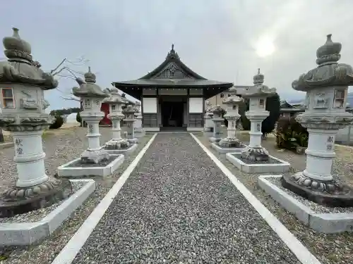屋船神社の{uncategorized: "未分類", other: "その他", undefined: "問題あり", building: "その他建物", grave: "お墓", sacred_gate: "鳥居", guardian: "狛犬", statue: "像", buddha: "仏像", history: "歴史", nature: "自然", garden: "庭園", animal: "動物", pagoda: "塔", temizu: "手水舎", mountain_gate: "山門・神門", sanctuary: "本殿・本堂", subordinate: "末社・摂社", art: "芸術", scenery: "景色", jizo: "地蔵", ema: "絵馬", goshuin: "御朱印", omikuji: "おみくじ", items: "授与品その他", amulet: "お守り", goshuincho: "御朱印帳", eats: "食事", festival: "お祭り", votive_dance: "神楽", shichigosan: "七五三参", wedding: "結婚式", experience: "体験その他", initially: "初詣", around: "周辺", anti_infection: "感染症対策"}