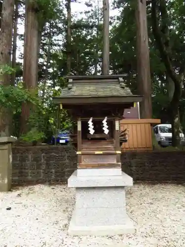 北口本宮冨士浅間神社の末社・摂社