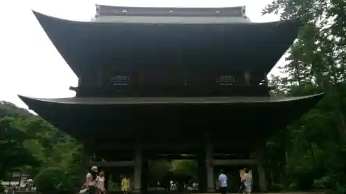 円覚寺の{uncategorized: "未分類", other: "その他", undefined: "問題あり", building: "その他建物", grave: "お墓", sacred_gate: "鳥居", guardian: "狛犬", statue: "像", buddha: "仏像", history: "歴史", nature: "自然", garden: "庭園", animal: "動物", pagoda: "塔", temizu: "手水舎", mountain_gate: "山門・神門", sanctuary: "本殿・本堂", subordinate: "末社・摂社", art: "芸術", scenery: "景色", jizo: "地蔵", ema: "絵馬", goshuin: "御朱印", omikuji: "おみくじ", items: "授与品その他", amulet: "お守り", goshuincho: "御朱印帳", eats: "食事", festival: "お祭り", votive_dance: "神楽", shichigosan: "七五三参", wedding: "結婚式", experience: "体験その他", initially: "初詣", around: "周辺", anti_infection: "感染症対策"}
