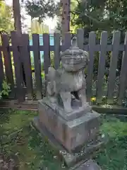 穴八幡宮の狛犬
