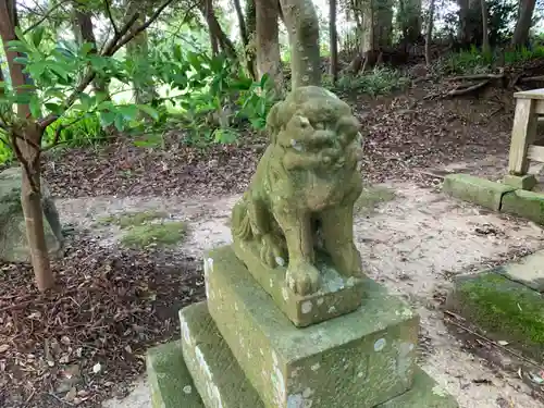 御嶽神社の狛犬