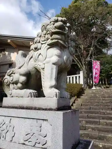 藤島神社（贈正一位新田義貞公之大宮）の狛犬