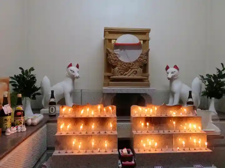 高屋敷稲荷神社の末社・摂社