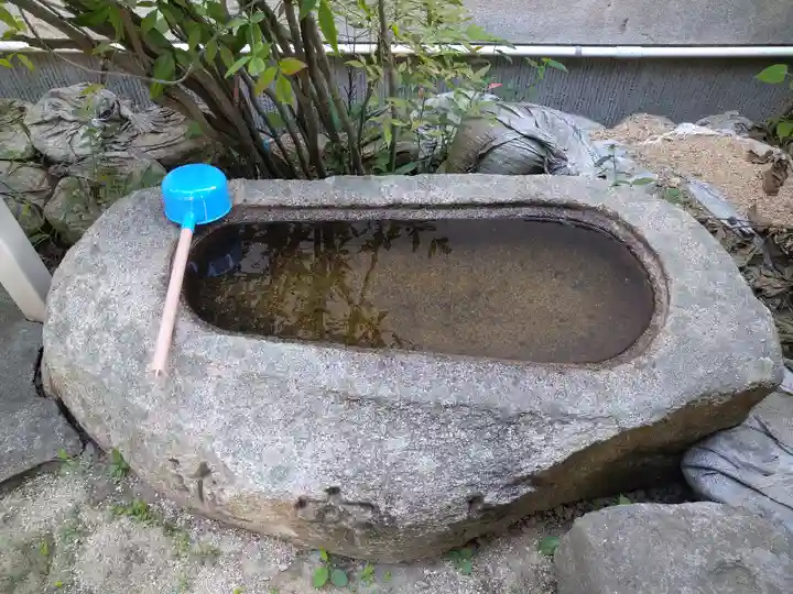 阿弥陀庵(山伏寺覚城院跡) の手水舎