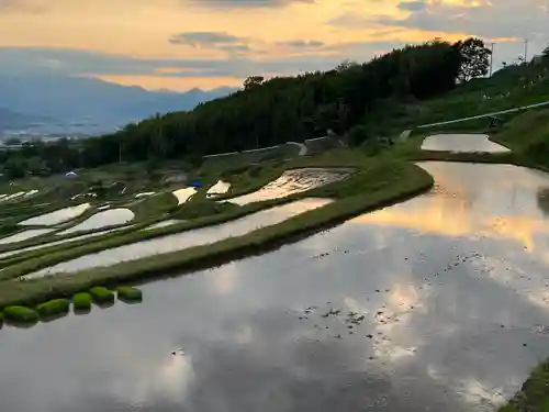 稲倉棚田社の景色