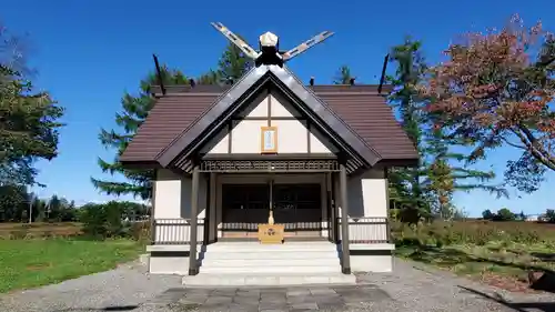 上更別神社の本殿