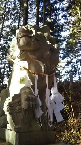 羽黒山神社の狛犬