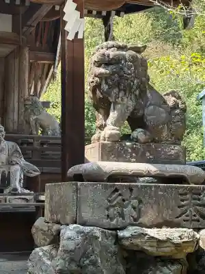 三尾神社の{uncategorized: "未分類", other: "その他", undefined: "問題あり", building: "その他建物", grave: "お墓", sacred_gate: "鳥居", guardian: "狛犬", statue: "像", buddha: "仏像", history: "歴史", nature: "自然", garden: "庭園", animal: "動物", pagoda: "塔", temizu: "手水舎", mountain_gate: "山門・神門", sanctuary: "本殿・本堂", subordinate: "末社・摂社", art: "芸術", scenery: "景色", jizo: "地蔵", ema: "絵馬", goshuin: "御朱印", omikuji: "おみくじ", items: "授与品その他", amulet: "お守り", goshuincho: "御朱印帳", eats: "食事", festival: "お祭り", votive_dance: "神楽", shichigosan: "七五三参", wedding: "結婚式", experience: "体験その他", initially: "初詣", around: "周辺", anti_infection: "感染症対策"}
