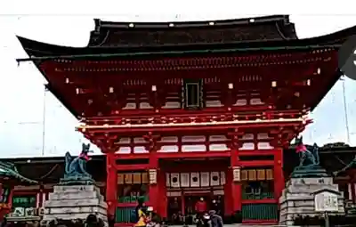 伏見稲荷大社の山門・神門