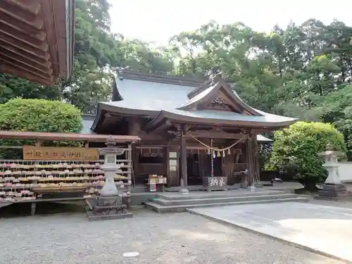 都萬神社の本殿・本堂