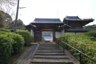 勝定寺の山門・神門