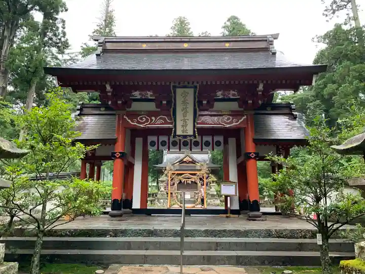 宇奈岐日女神社の山門・神門
