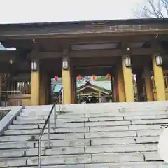 東郷神社の山門