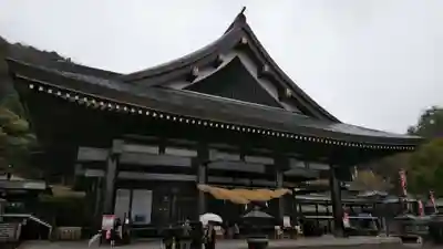 最上稲荷山妙教寺の本殿・本堂