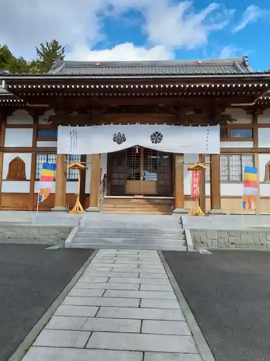 雲際寺の本殿・本堂