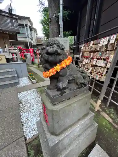 高円寺氷川神社の狛犬