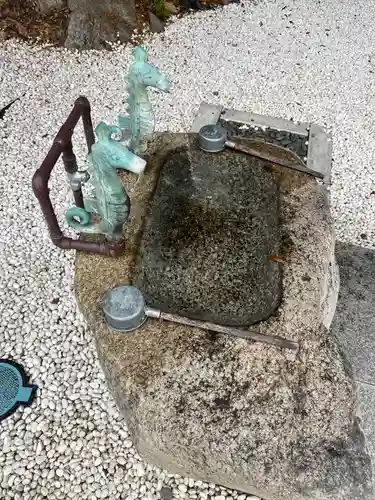 安乎岩戸信龍神社　(安乎八幡神社 摂社)の手水舎