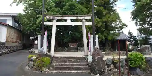 左軍神社の鳥居