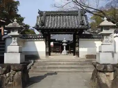 大聖勝軍寺の山門・神門